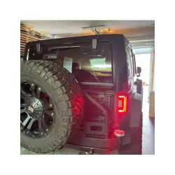 Niskoprofilowe tylne lampy z modułem EU Jeep Wrangler JK